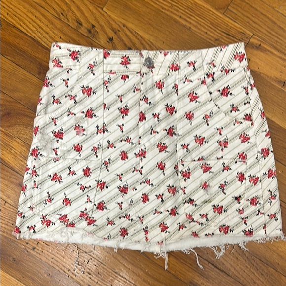 Re/Done Dresses & Skirts - Re/Done Floral Mini Skirt - White and Red